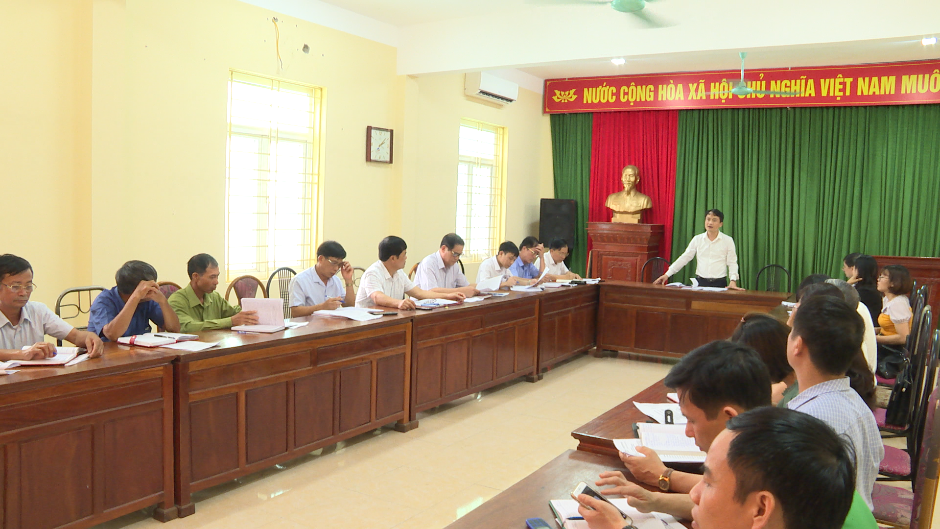 Đoàn giám sát của Tỉnh ủy Bắc Ninh làm việc tại huyện Lương Tài về thự hiện Nghị quyết 20 của BCH TW khóa XII.mp4